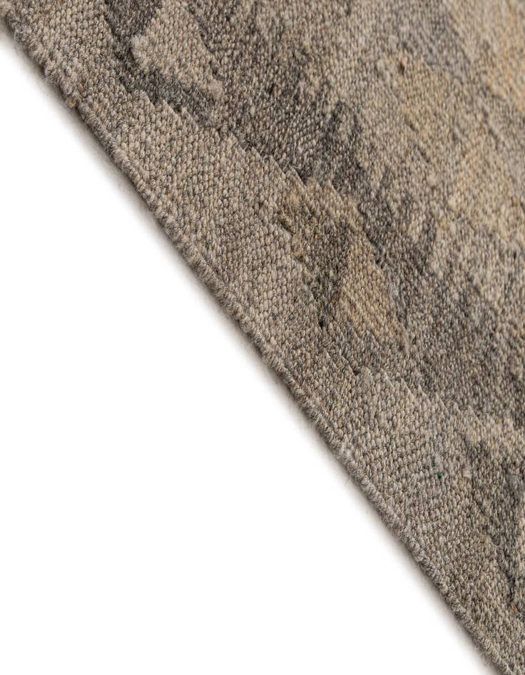 Detail image of  6' 8 x 9' 9  Hand Woven Kilim Maymana Wool Rug