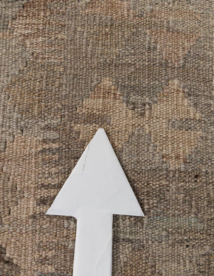 Detail image of  6' 9 x 9' 9  Hand Woven Kilim Maymana Wool Rug