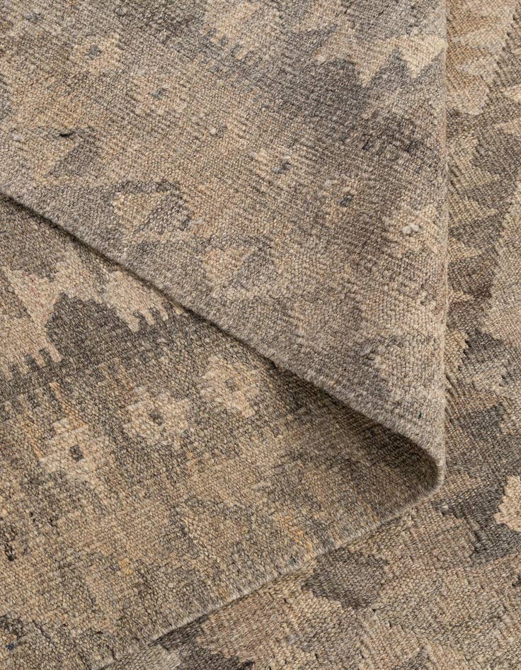 Detail image of  6' 6 x 9' 10  Hand Woven Kilim Maymana Wool Rug