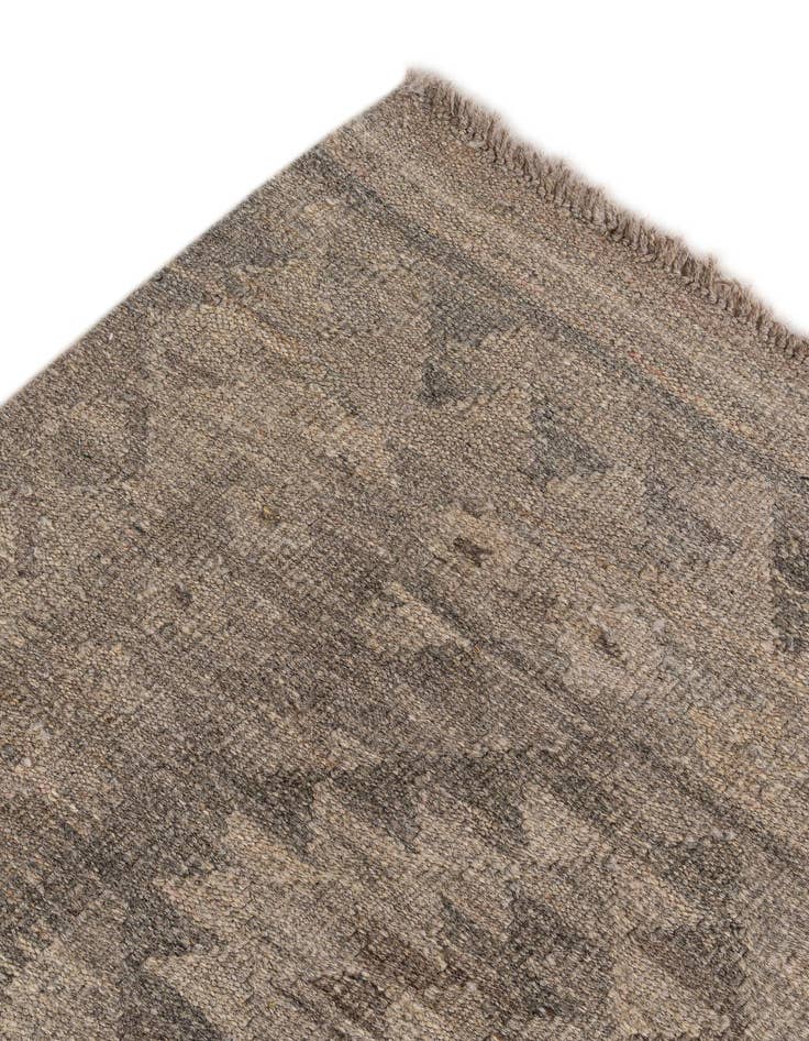 Detail image of  6' 6 x 9' 10  Hand Woven Kilim Maymana Wool Rug