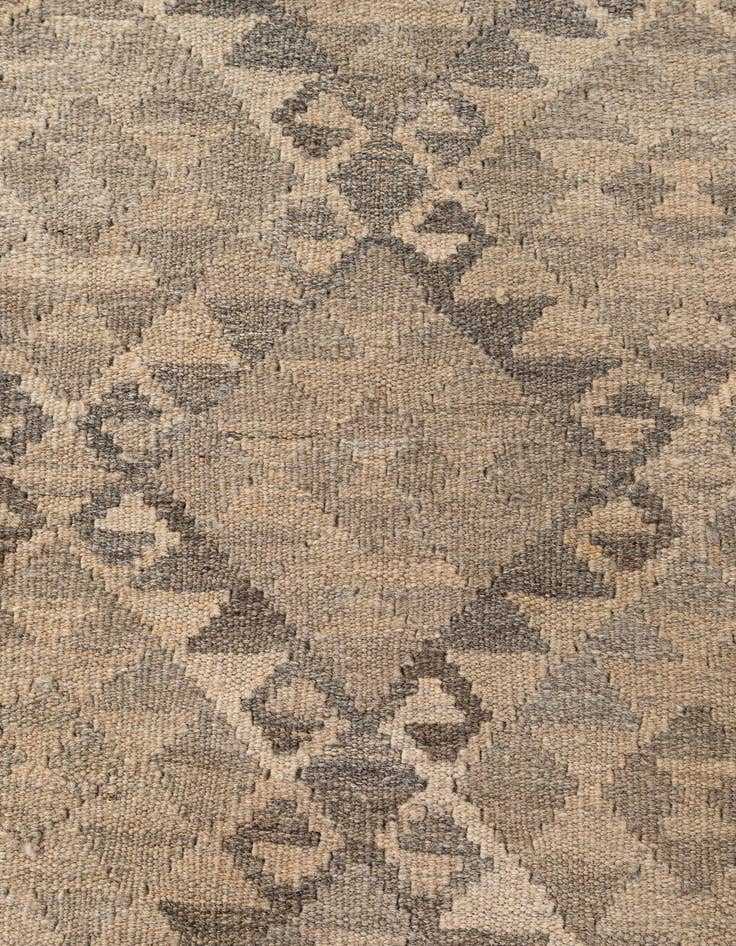 Detail image of  6' 6 x 9' 10  Hand Woven Kilim Maymana Wool Rug