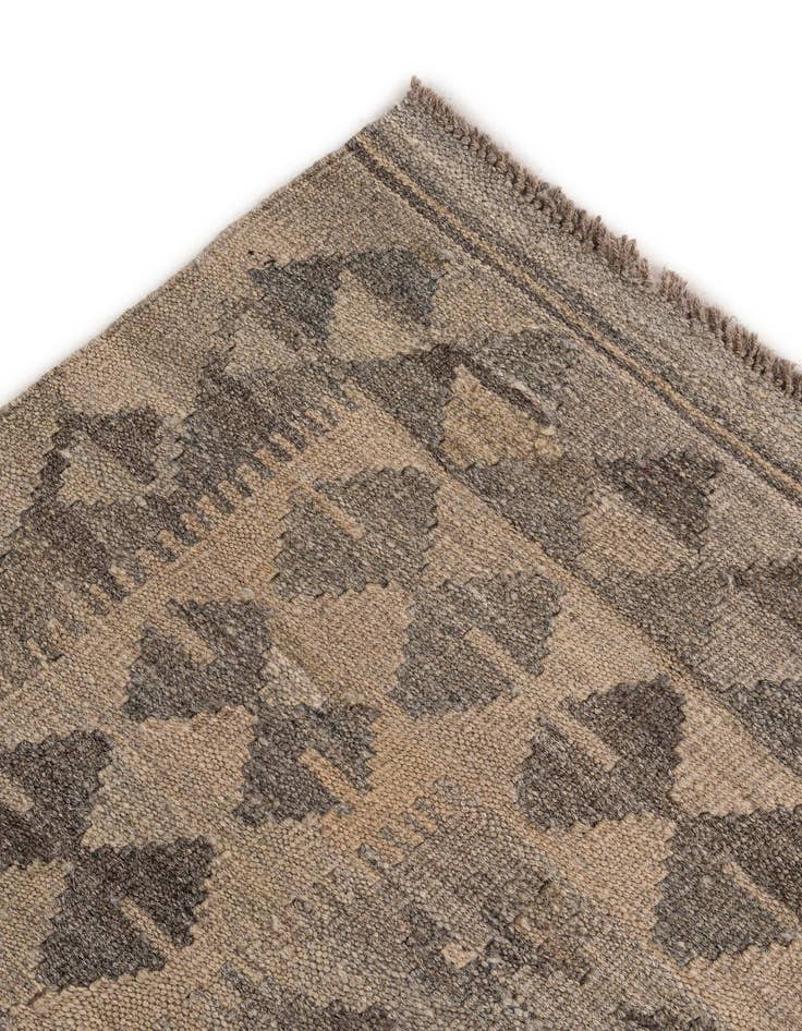 Detail image of  6' 6 x 9' 10  Hand Woven Kilim Maymana Wool Rug