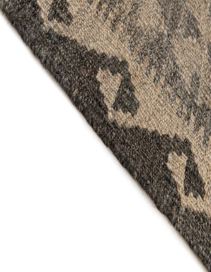 Detail image of  6' 7 x 9' 9  Hand Woven Kilim Maymana Wool Rug