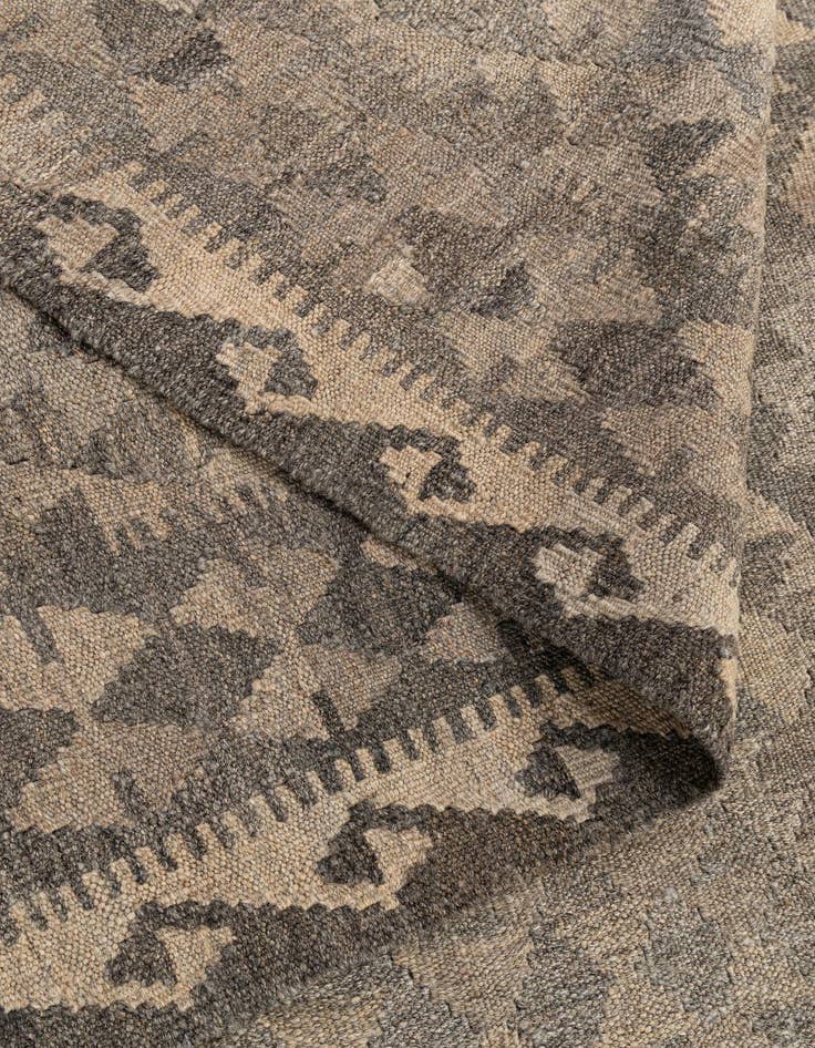 Detail image of  6' 7 x 9' 9  Hand Woven Kilim Maymana Wool Rug