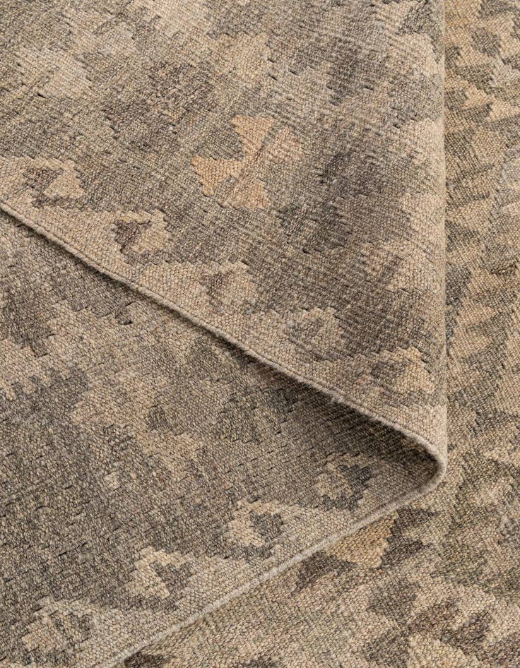 Detail image of  6' 7 x 9' 9  Hand Woven Kilim Maymana Wool Rug