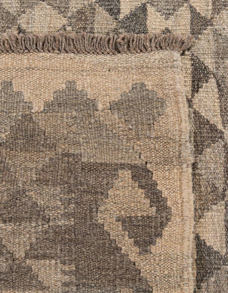 Detail image of  6' 7 x 9' 9  Hand Woven Kilim Maymana Wool Rug