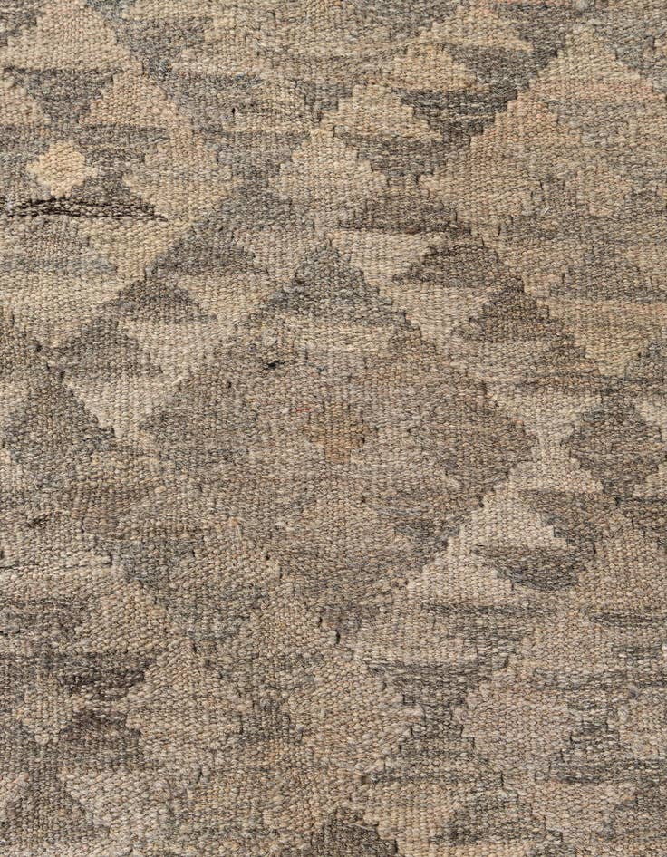 Detail image of  6' 6 x 9' 11  Hand Woven Kilim Maymana Wool Rug