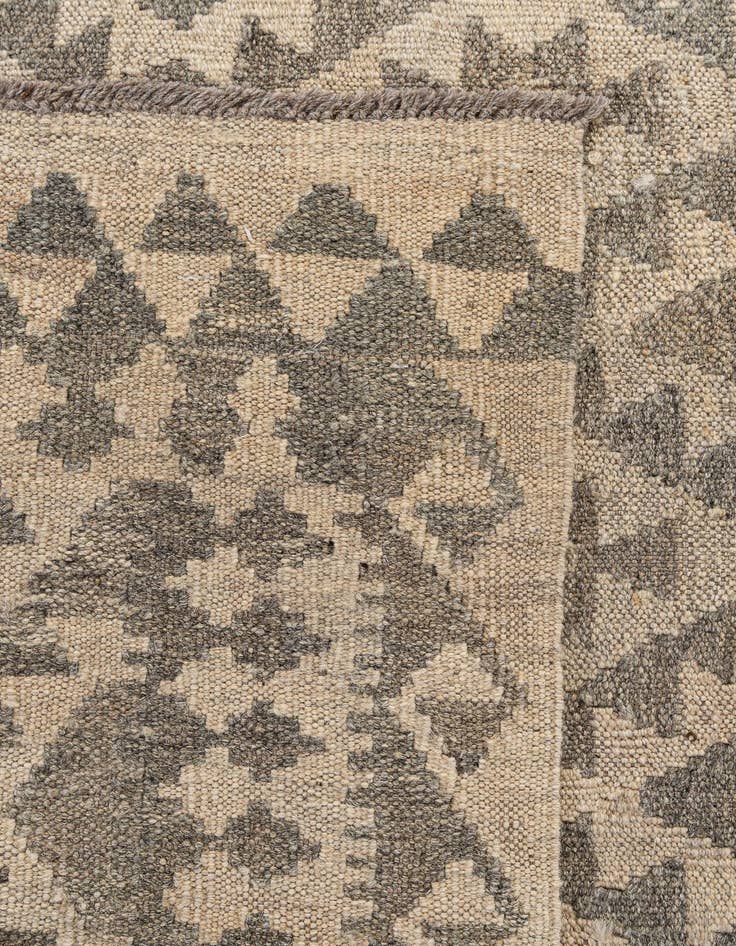 Detail image of  6' 9 x 10' 2  Hand Woven Kilim Maymana Wool Rug
