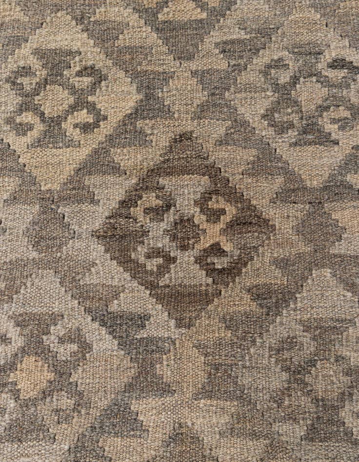 Detail image of  6' 6 x 10'  Hand Woven Kilim Maymana Wool Rug