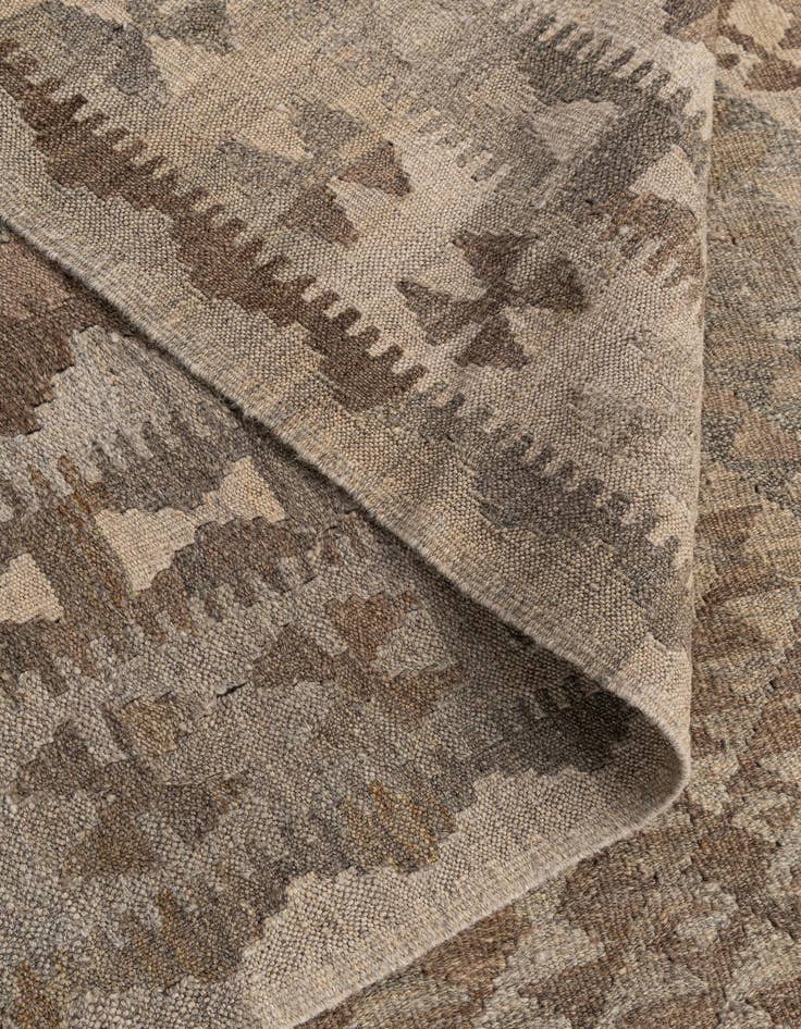 Detail image of  6' 6 x 10' 3  Hand Woven Kilim Maymana Wool Rug