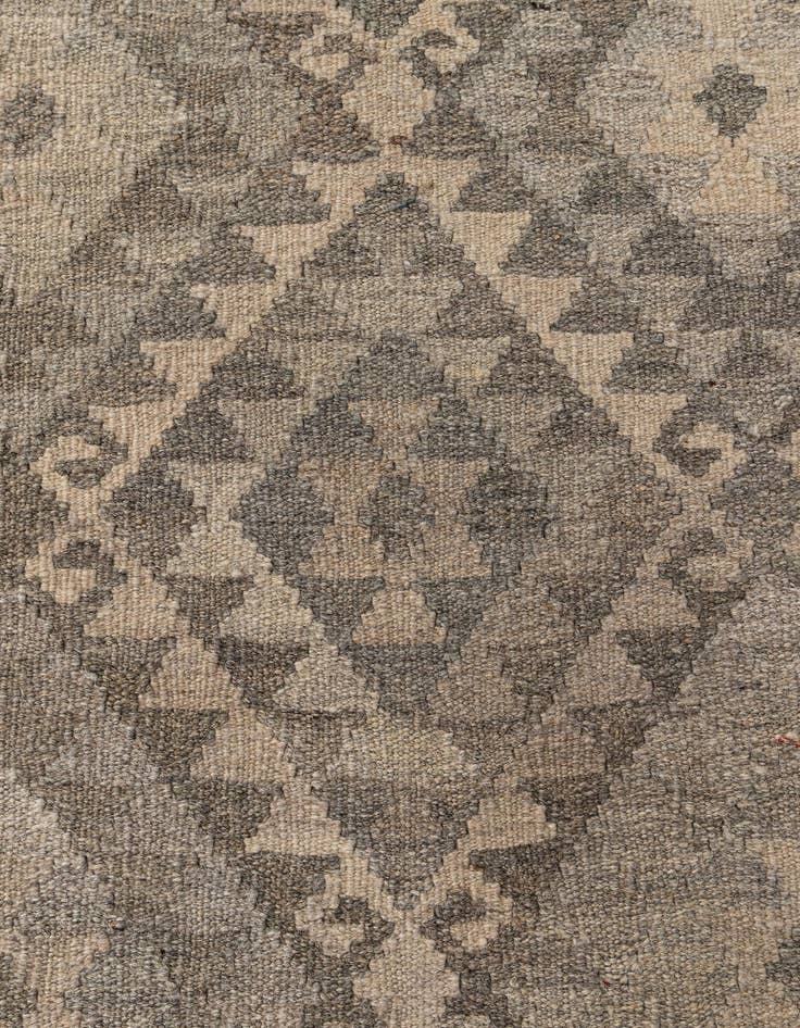 Detail image of  6' 6 x 10'  Hand Woven Kilim Maymana Wool Rug