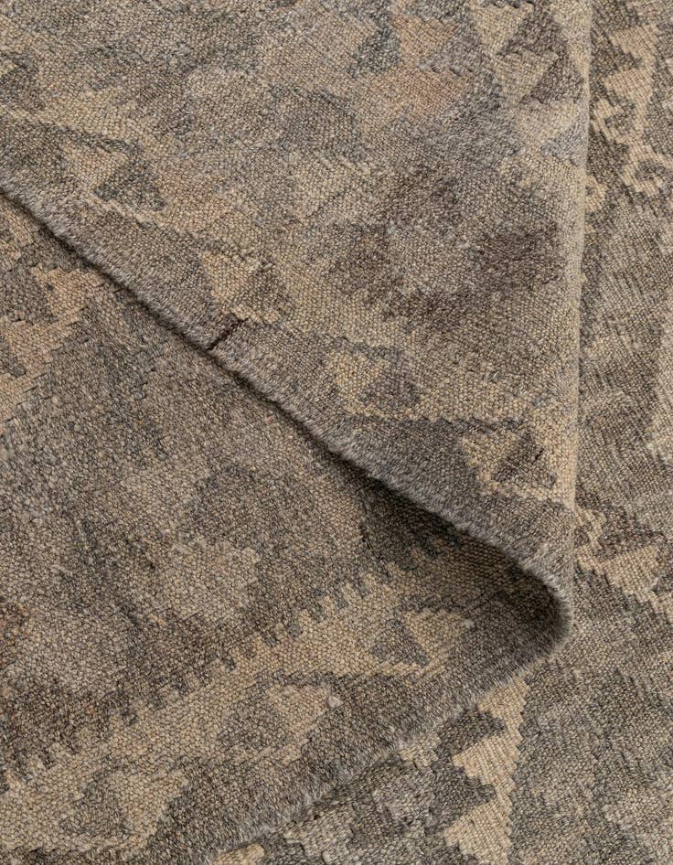 Detail image of  6' 6 x 10'  Hand Woven Kilim Maymana Wool Rug