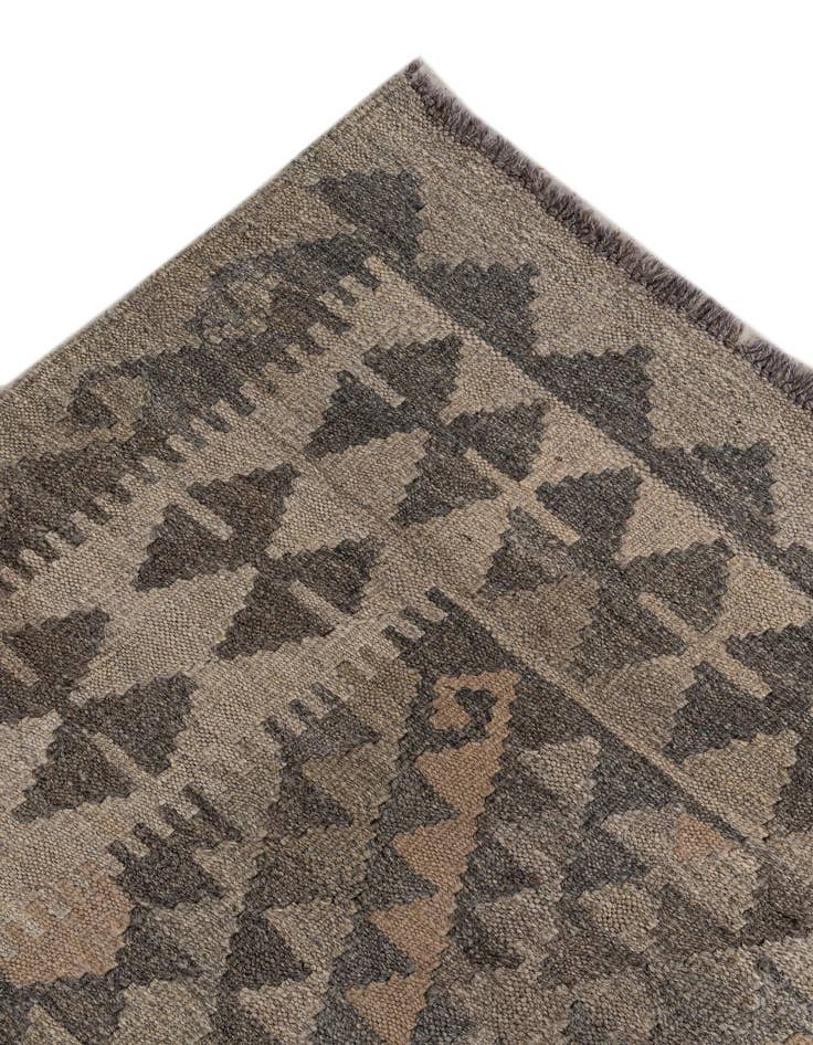 Detail image of  6' 10 x 10' 2  Hand Woven Kilim Maymana Wool Rug