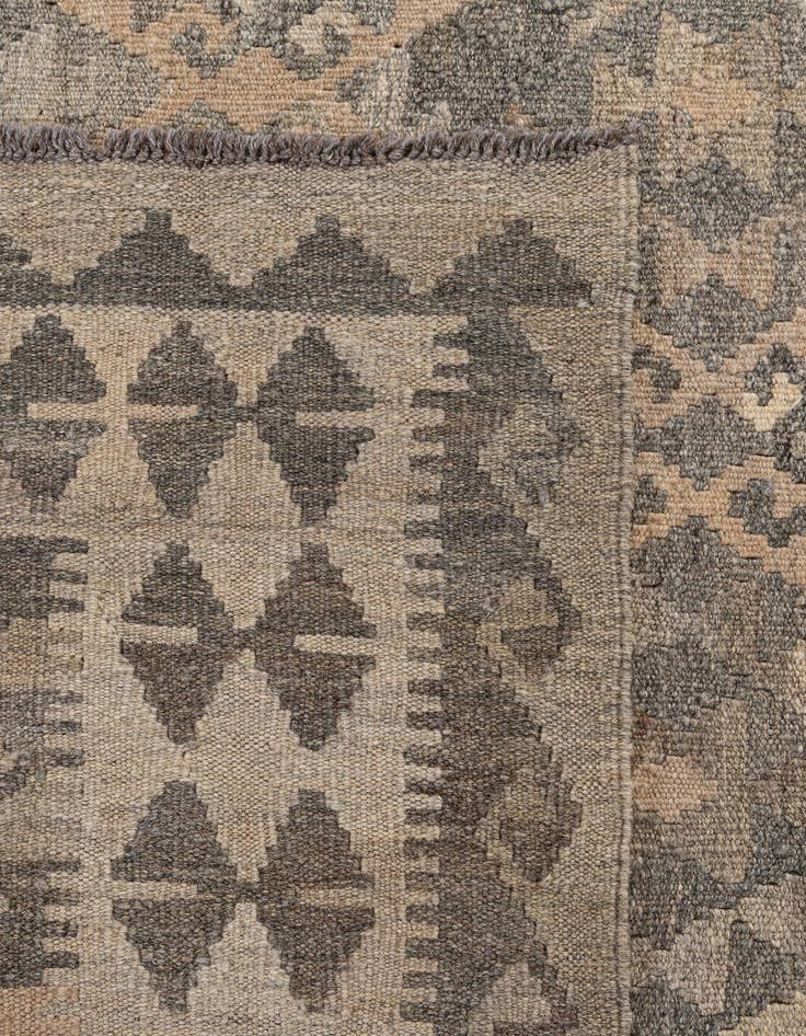 Detail image of  6' 10 x 10' 2  Hand Woven Kilim Maymana Wool Rug
