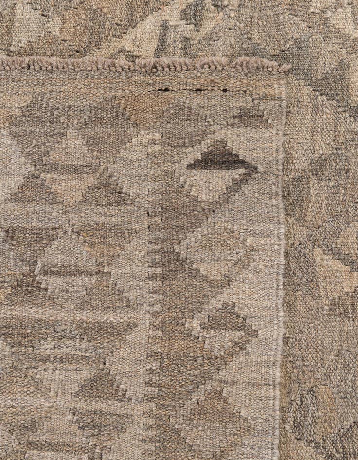 Detail image of  6' 8 x 10'  Hand Woven Kilim Maymana Wool Rug