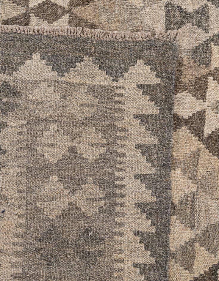 Detail image of  6' 9 x 10' 1  Hand Woven Kilim Maymana Wool Rug