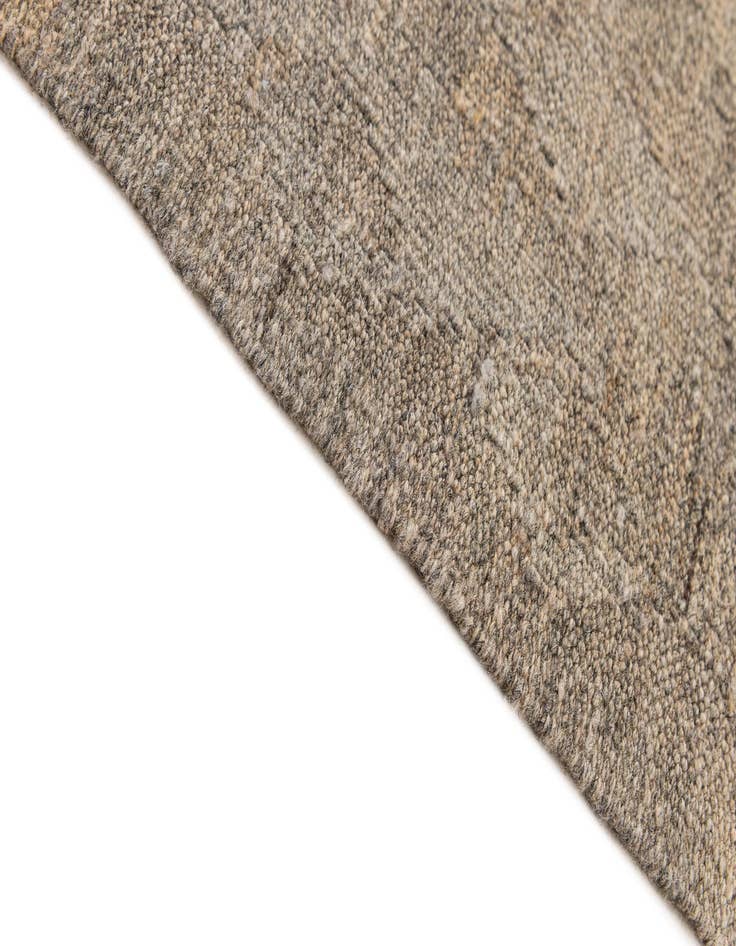 Detail image of  6' 10 x 9' 5  Hand Woven Kilim Maymana Wool Rug