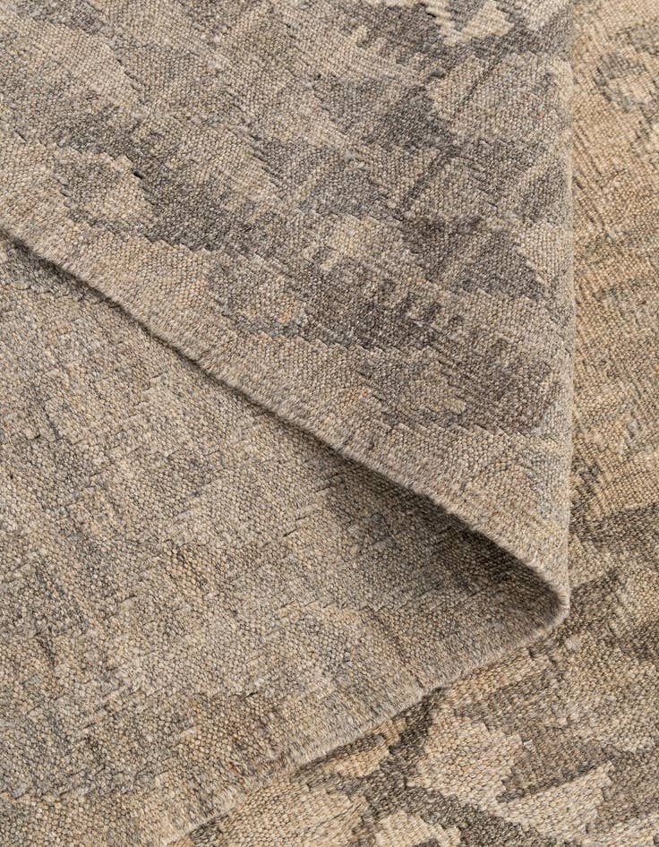 Detail image of  6' 10 x 9' 5  Hand Woven Kilim Maymana Wool Rug