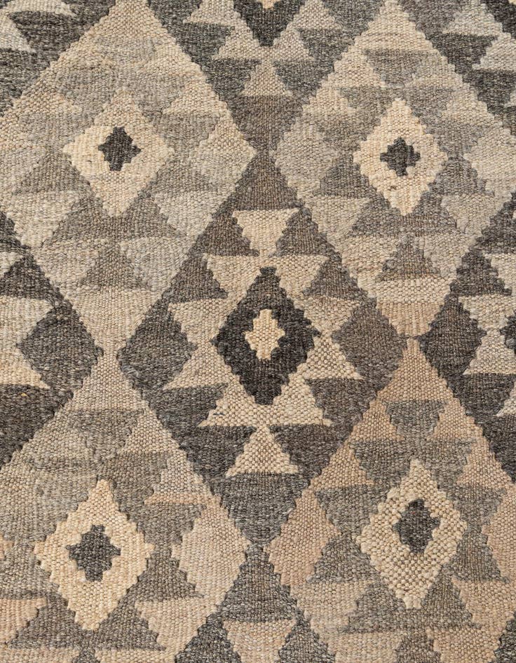 Detail image of  6' 11 x 9' 7  Hand Woven Kilim Maymana Wool Rug
