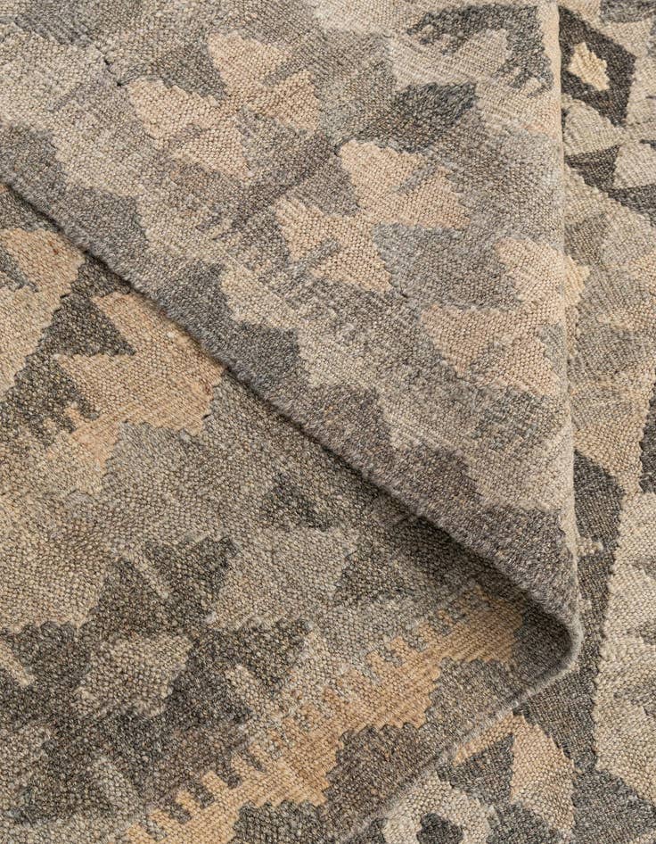 Detail image of  6' 11 x 9' 7  Hand Woven Kilim Maymana Wool Rug