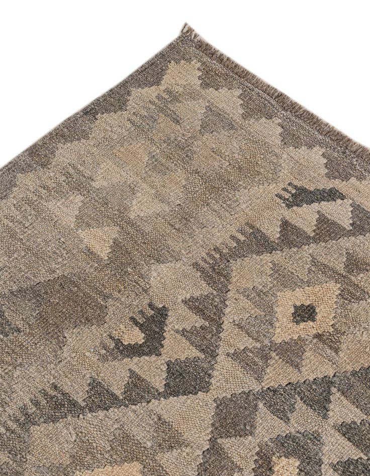 Detail image of  6' 11 x 9' 7  Hand Woven Kilim Maymana Wool Rug