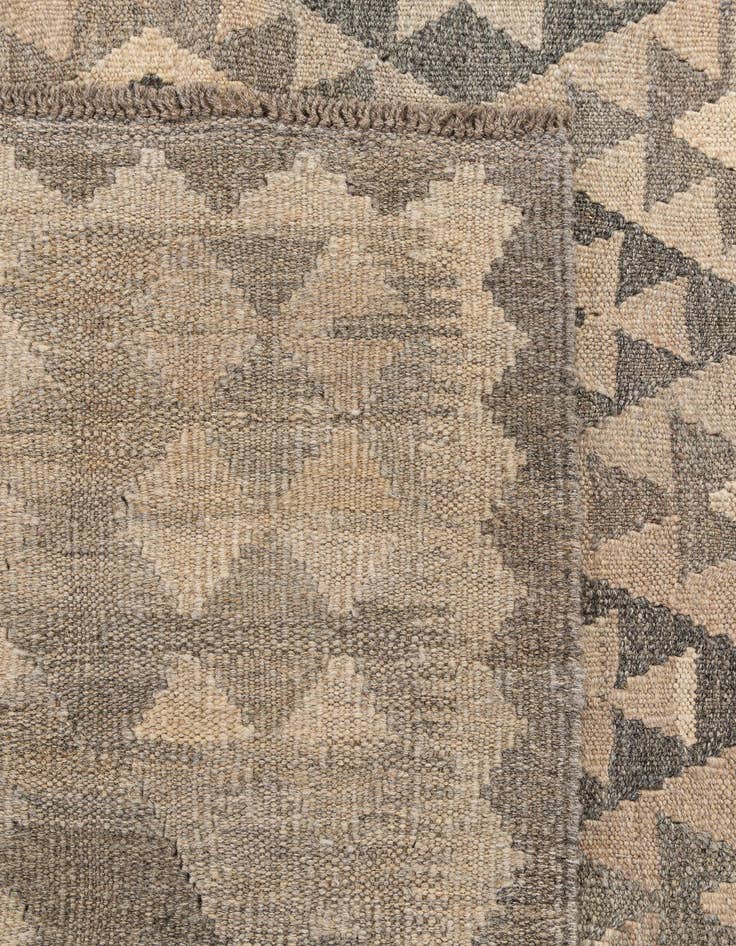 Detail image of  6' 11 x 9' 7  Hand Woven Kilim Maymana Wool Rug