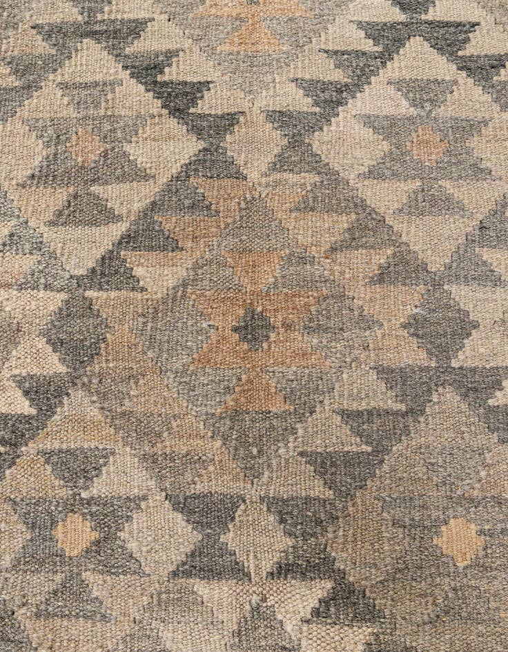 Detail image of  7' 1 x 9' 8  Hand Woven Kilim Maymana Wool Rug