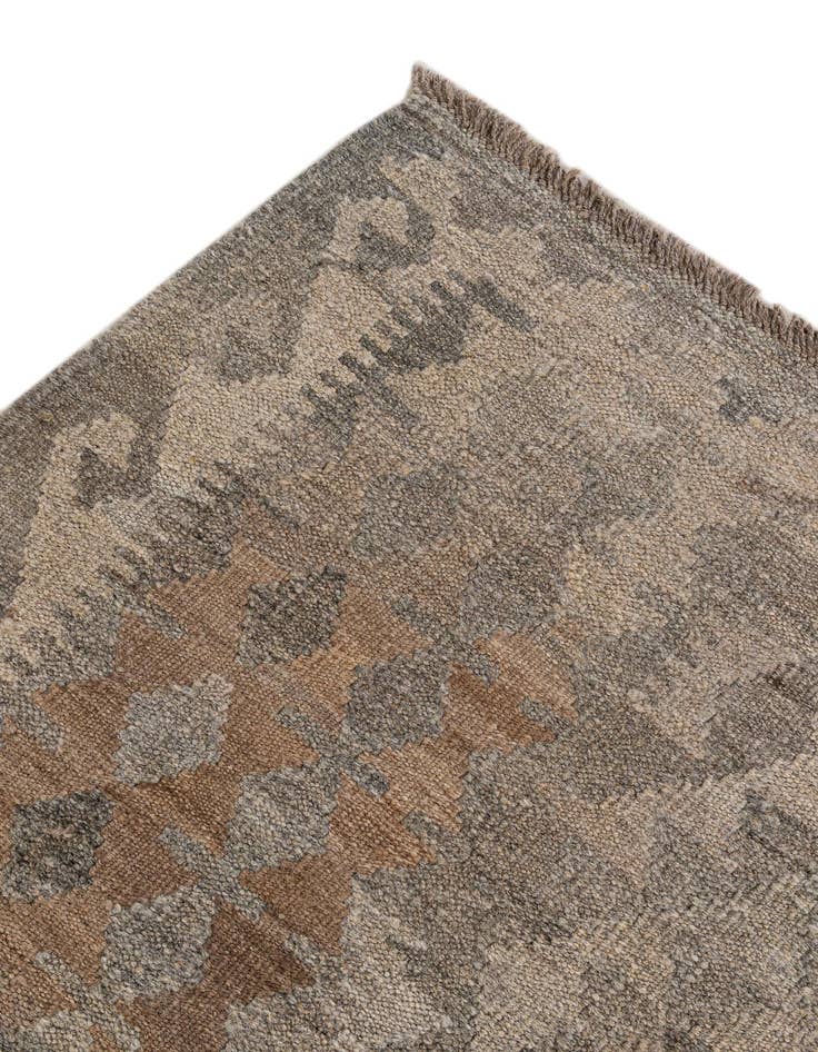 Detail image of  6' 11 x 9' 7  Hand Woven Kilim Maymana Wool Rug