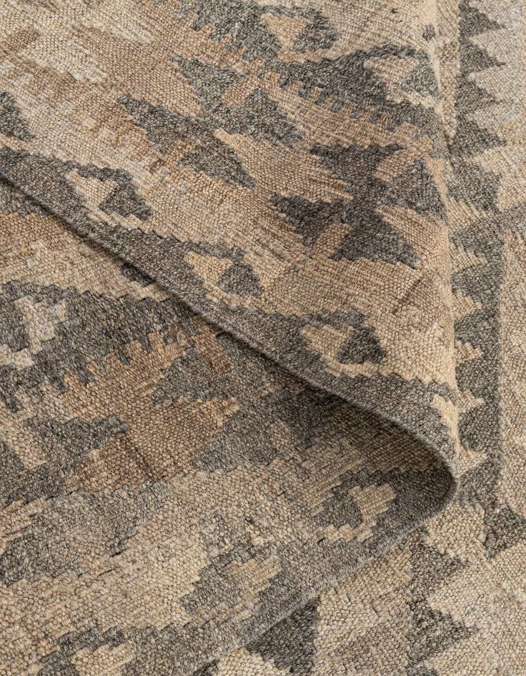 Detail image of  6' 11 x 9' 7  Hand Woven Kilim Maymana Wool Rug