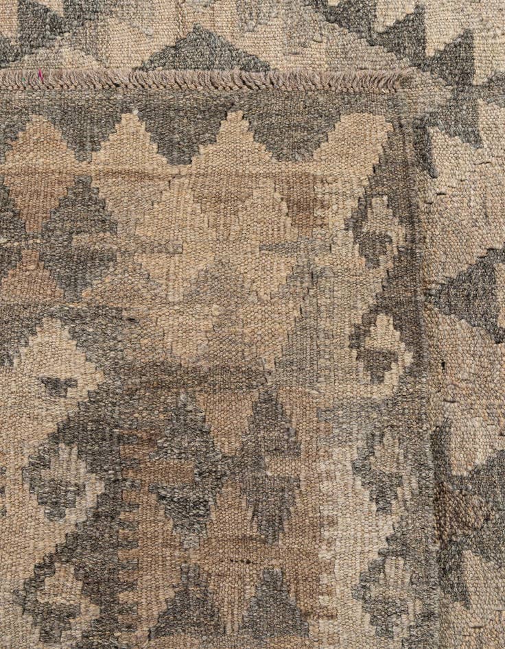 Detail image of  6' 11 x 9' 7  Hand Woven Kilim Maymana Wool Rug