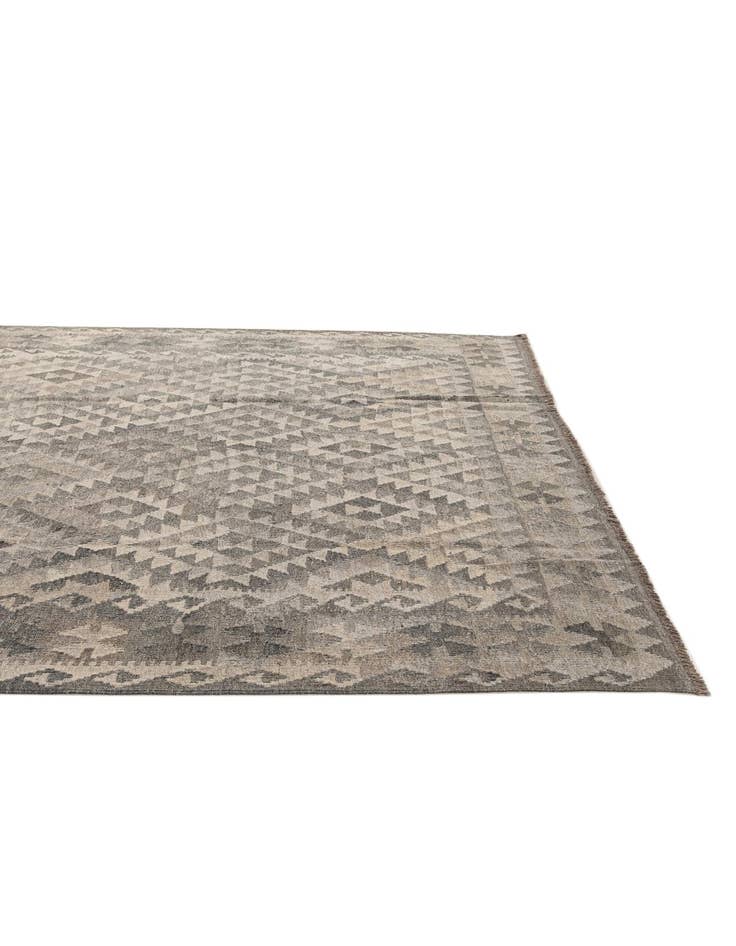 Detail image of  6' 11 x 9' 7  Hand Woven Kilim Maymana Wool Rug