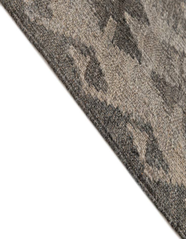 Detail image of  6' 11 x 9' 7  Hand Woven Kilim Maymana Wool Rug