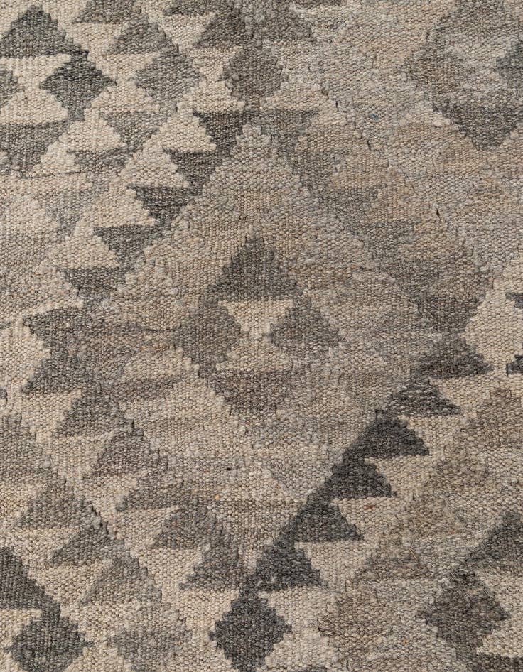 Detail image of  6' 11 x 9' 7  Hand Woven Kilim Maymana Wool Rug