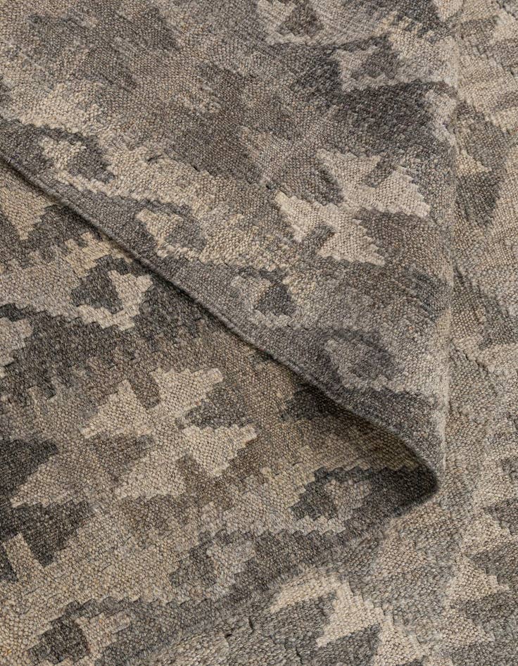 Detail image of  6' 11 x 9' 7  Hand Woven Kilim Maymana Wool Rug