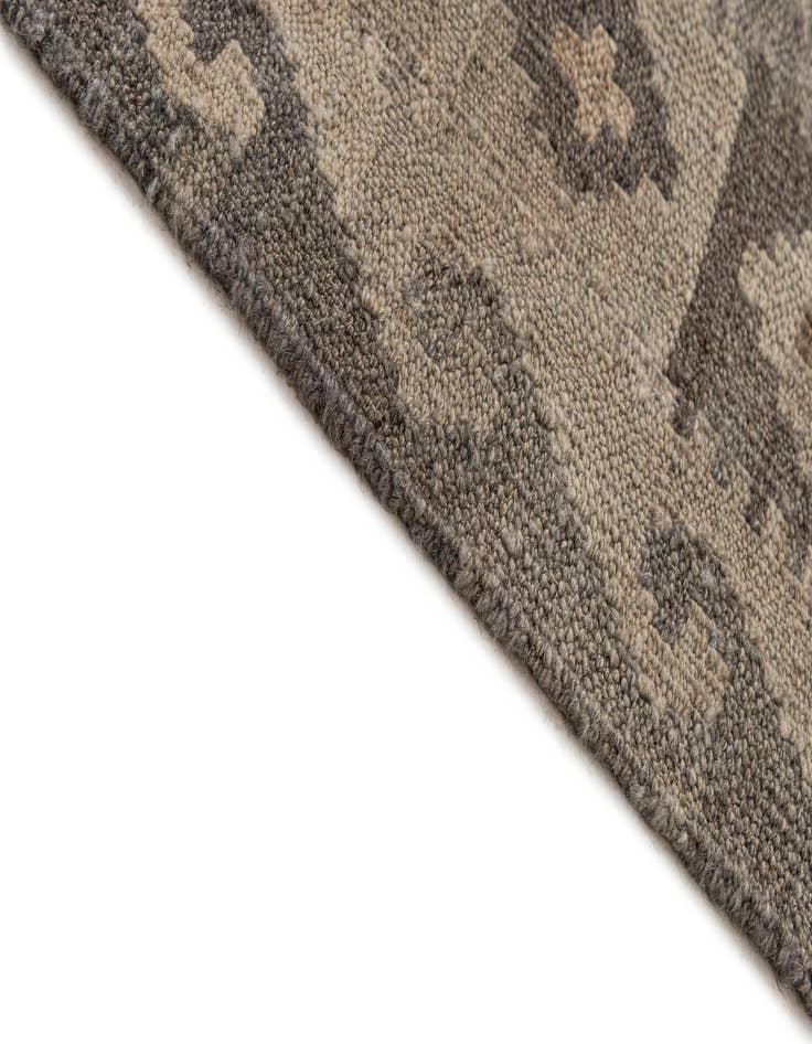 Detail image of  7' x 9' 7  Hand Woven Kilim Maymana Wool Rug