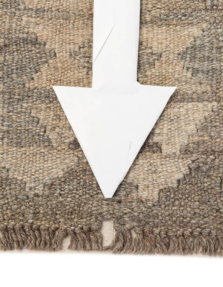 Detail image of  6' 11 x 9' 8  Hand Woven Kilim Maymana Wool Rug