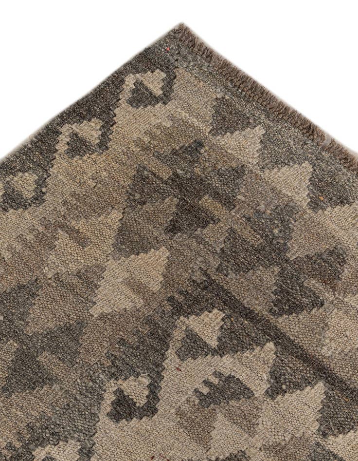 Detail image of  7' x 9' 6  Hand Woven Kilim Maymana Wool Rug