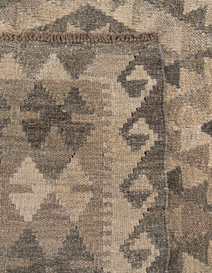 Detail image of  7' x 9' 6  Hand Woven Kilim Maymana Wool Rug