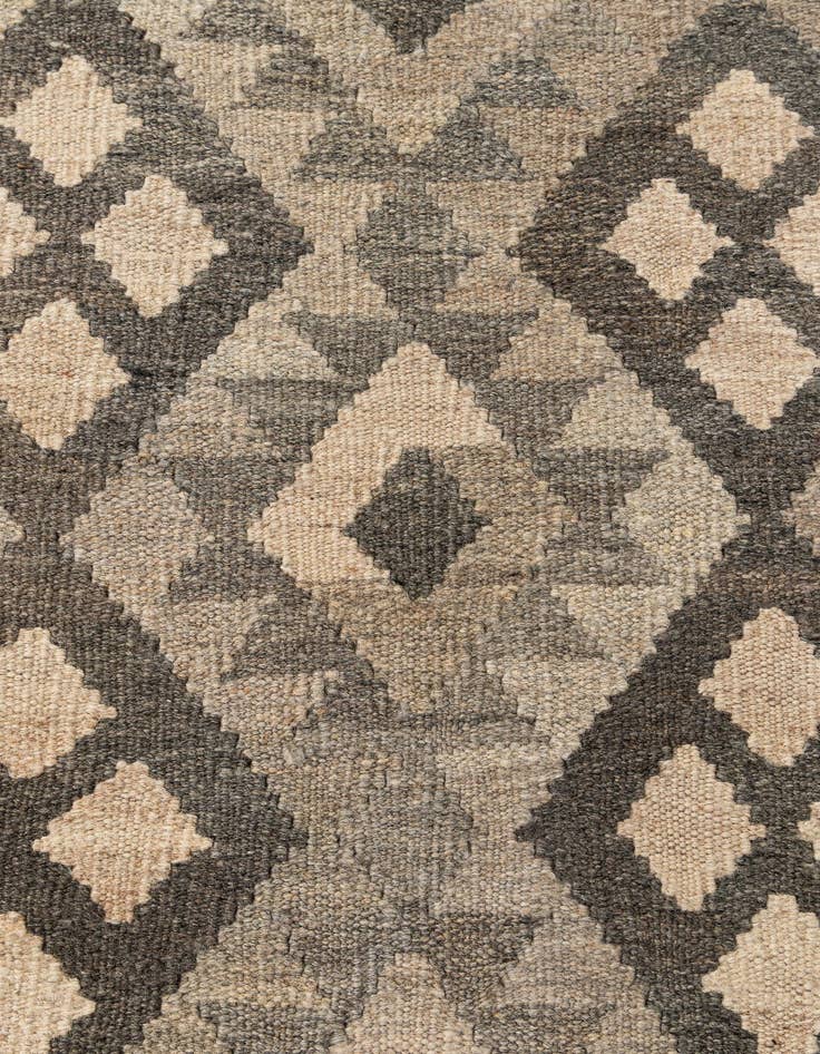 Detail image of  7' 1 x 9' 7  Hand Woven Kilim Maymana Wool Rug