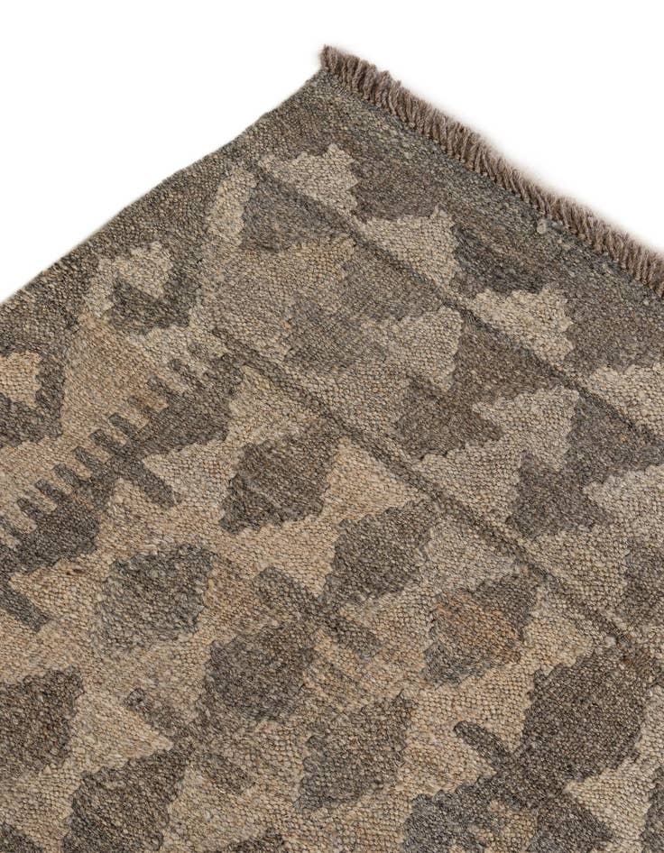 Detail image of  7' 1 x 9' 7  Hand Woven Kilim Maymana Wool Rug