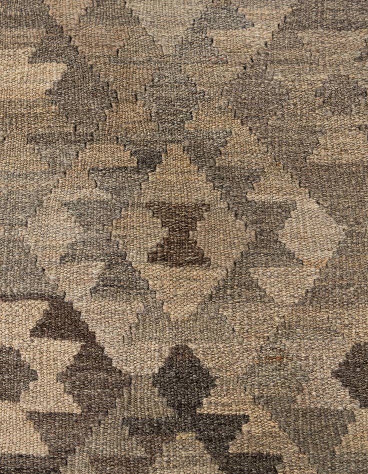 Detail image of  6' 8 x 9' 8  Hand Woven Kilim Maymana Wool Rug