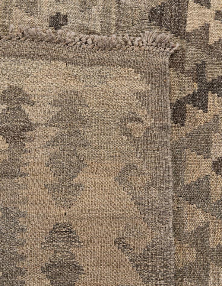 Detail image of  6' 8 x 9' 8  Hand Woven Kilim Maymana Wool Rug