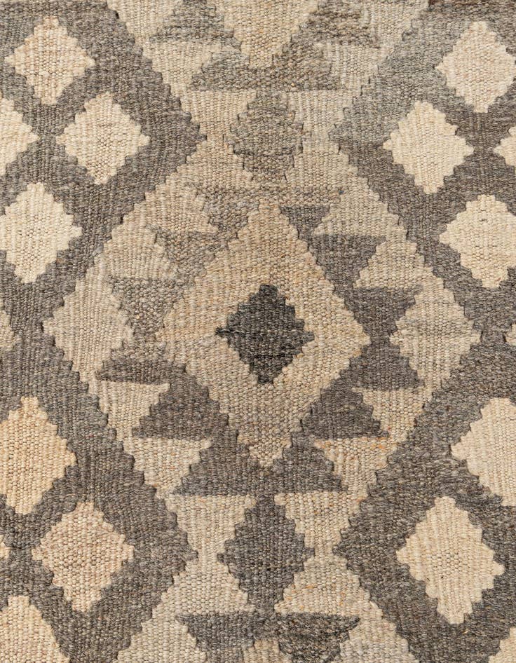 Detail image of  6' 8 x 9' 8  Hand Woven Kilim Maymana Wool Rug