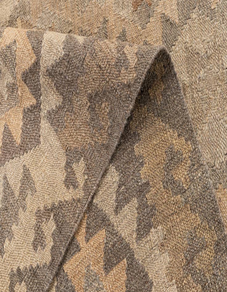 Detail image of  6' 10 x 9' 7  Hand Woven Kilim Maymana Wool Rug