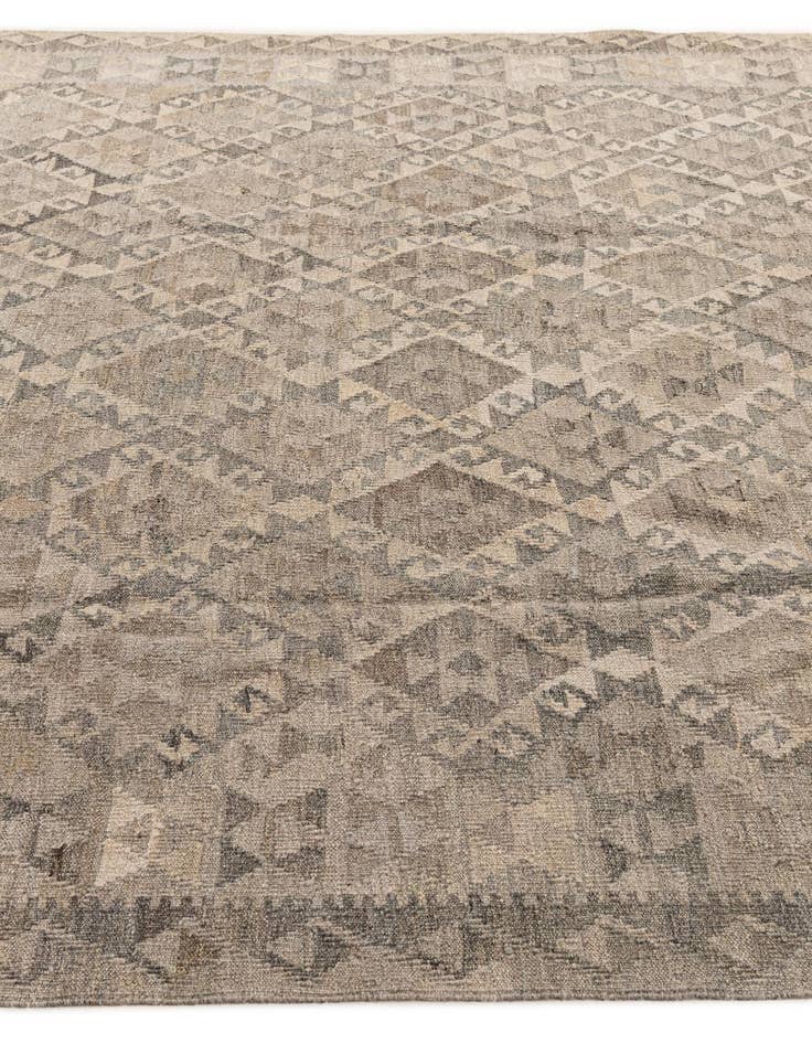 Detail image of  6' 11 x 9' 7  Hand Woven Kilim Maymana Wool Rug