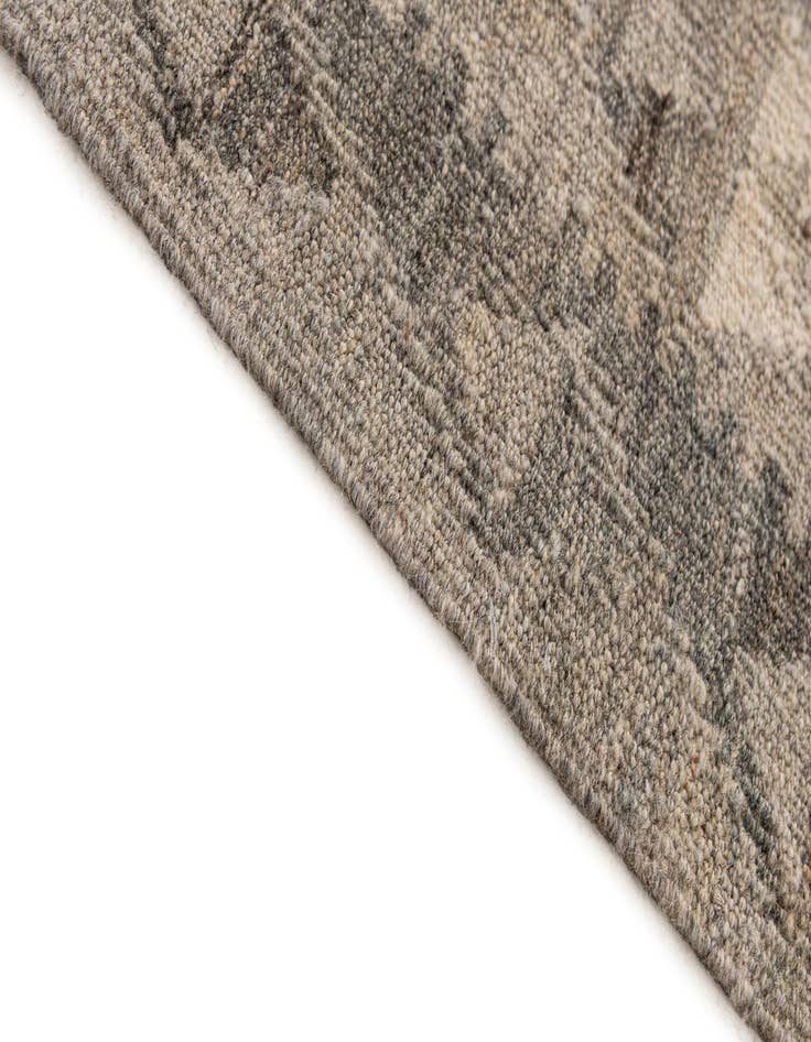 Detail image of  6' 11 x 9' 7  Hand Woven Kilim Maymana Wool Rug