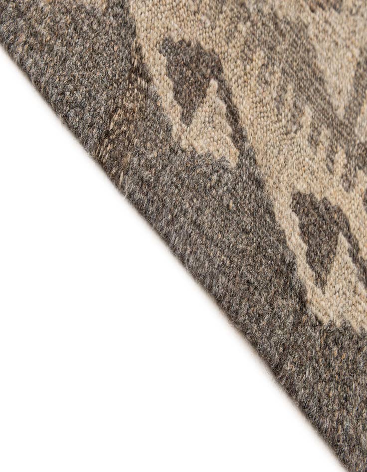 Detail image of  6' 11 x 9' 7  Hand Woven Kilim Maymana Wool Rug