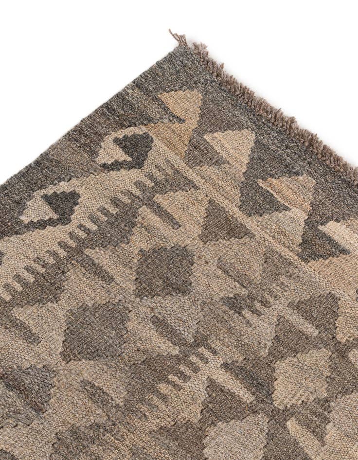 Detail image of  6' 11 x 9' 7  Hand Woven Kilim Maymana Wool Rug