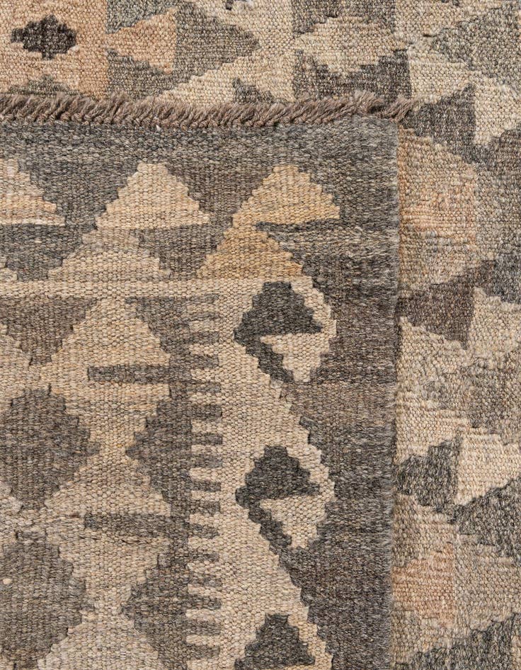 Detail image of  6' 11 x 9' 7  Hand Woven Kilim Maymana Wool Rug