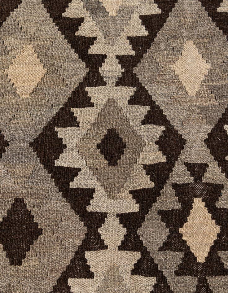 Detail image of  6' 11 x 9' 5  Hand Woven Kilim Maymana Wool Rug